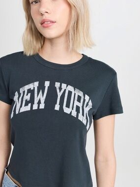 LIKE NEW Daydreamer NEW YORK graphic tee